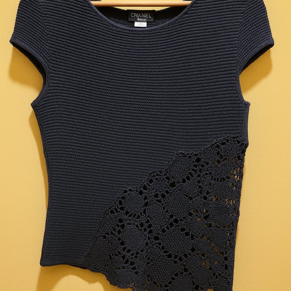 Chanel Size 36 Sleeveless Knit Top Navy Blue Sweater w/ Lace